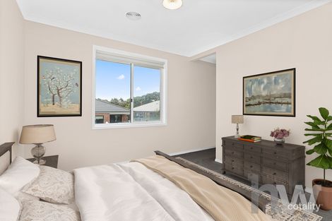Property photo of 26 Solstice Street Mount Duneed VIC 3217