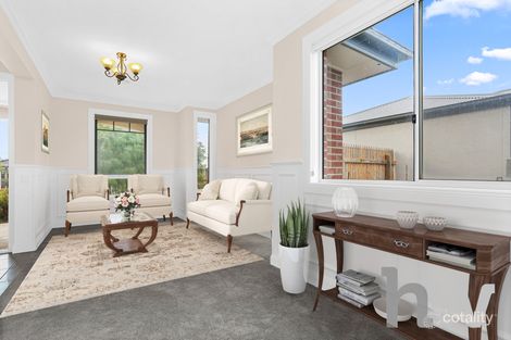 Property photo of 26 Solstice Street Mount Duneed VIC 3217