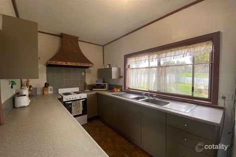 Property photo of 28 Gillendoon Street Ravenswood NSW 2824