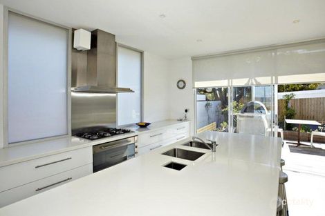 Property photo of 2 Sinclair Lane Edithvale VIC 3196