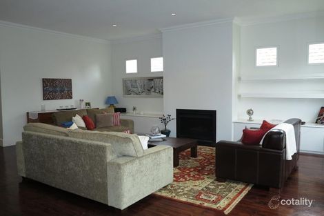 Property photo of 17 Walerna Road Glen Iris VIC 3146