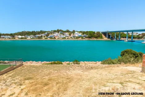 Property photo of 15 Spoonbill Retreat Wannanup WA 6210