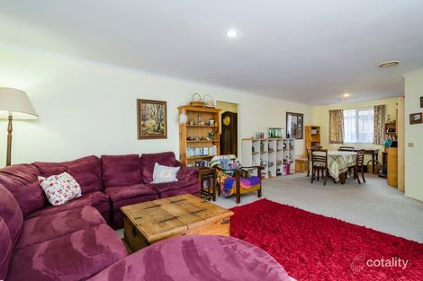 Property photo of 33 Hotham Crescent Hoppers Crossing VIC 3029
