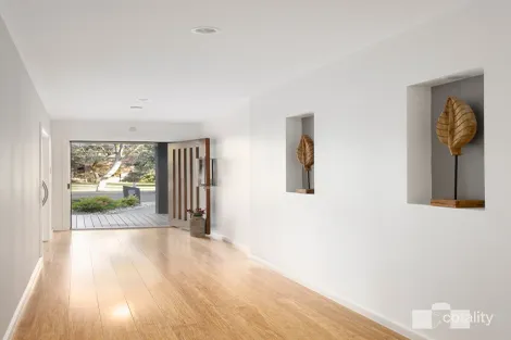 Property photo of 75 Mollison Drive Doreen VIC 3754