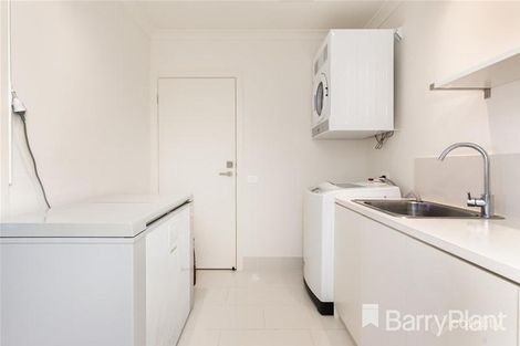 Property photo of 37 Villa Road Springvale VIC 3171