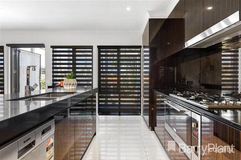 Property photo of 37 Villa Road Springvale VIC 3171