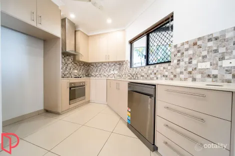 2/16 Deane Cres, Rosebery, NT 0832