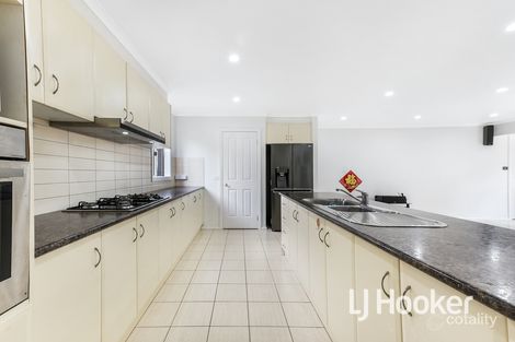 Property photo of 16 Domino Way Hampton Park VIC 3976