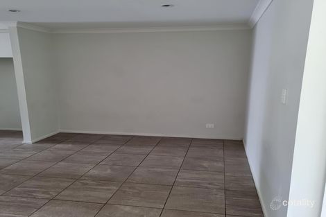 Property photo of 2/50 Lamington Drive Redbank Plains QLD 4301