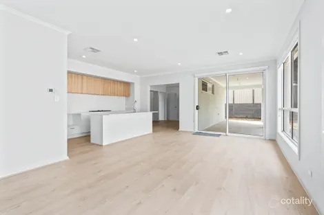Property photo of 1 Stoneleigh Avenue Mount Barker SA 5251