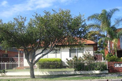 211 Waterloo Rd, Greenacre, NSW 2190