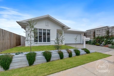 16 Aurora Cres, Glass House Mountains, QLD 4518