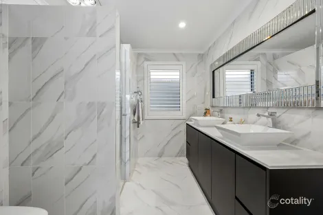 Property photo of 42 Rollston Street Amaroo ACT 2914