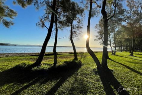 Property photo of 39 Green Point Drive Green Point NSW 2428