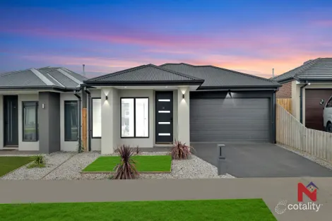 Property photo of 21 Sparrowhawk Crescent Deanside VIC 3336