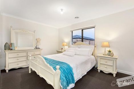 Property photo of 6 Ellaroo Circuit Clyde North VIC 3978