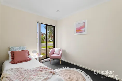 Property photo of 30 Crossway Avenue Tarneit VIC 3029
