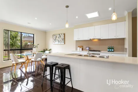 Property photo of 30 Crossway Avenue Tarneit VIC 3029