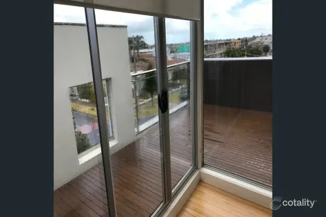 Property photo of 211 McKinnon Road McKinnon VIC 3204