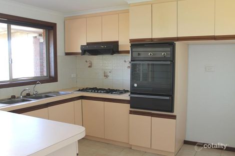 Property photo of 41 Hosie Street Altona Meadows VIC 3028