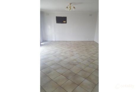 Property photo of 16 Cumbernauld Crescent Deer Park VIC 3023