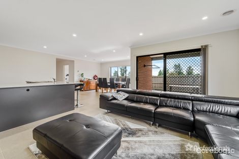 Property photo of 30 Drinkwater Street Truganina VIC 3029