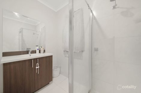 Property photo of 33 Cromarty Crescent Kalkallo VIC 3064