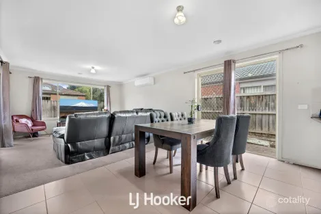 Property photo of 47 Banfield Place Lyndhurst VIC 3975