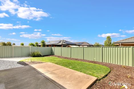 Property photo of 6 Barrus Grove Wyndham Vale VIC 3024