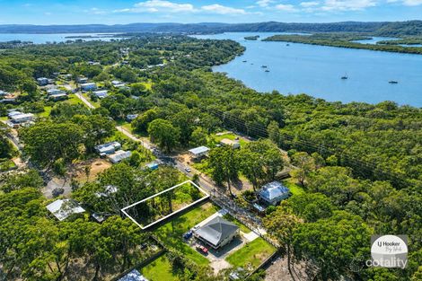 30 Yacht St, Russell Island, QLD 4184