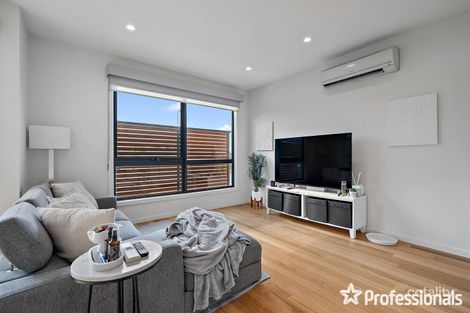 Property photo of 10 Anastasia Close Mooroolbark VIC 3138