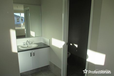Property photo of 9 Larimar Parade Byford WA 6122