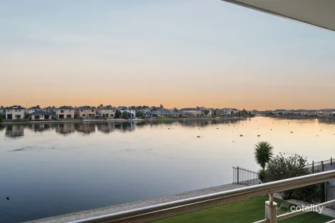 Property photo of 19 Seaview Point Point Cook VIC 3030