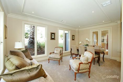 Property photo of 2 Mont Close Doncaster East VIC 3109