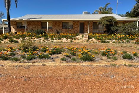 6 Suburban Rd, Quairading, WA 6383