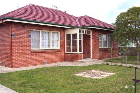 4 Walsh Gr, North Geelong, VIC 3215