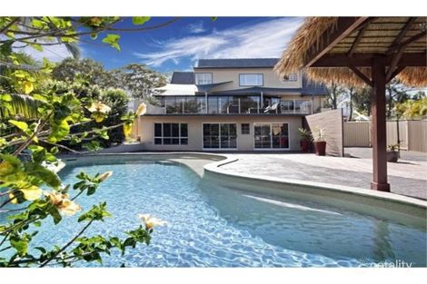 Property photo of 34 Gordon Avenue Summerland Point NSW 2259