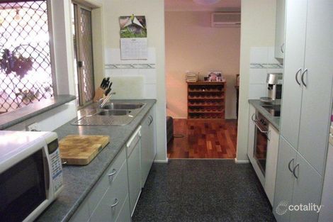 Property photo of 1 Lockhart Place Helensvale QLD 4212