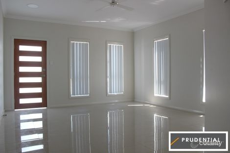 Property photo of 10 Dowie Drive Claymore NSW 2559