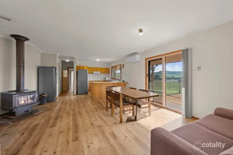 Property photo of 51 Paxtons Lane Mansfield VIC 3722