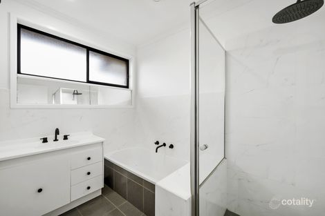 Property photo of 2/6 Torquay Road Belmont VIC 3216
