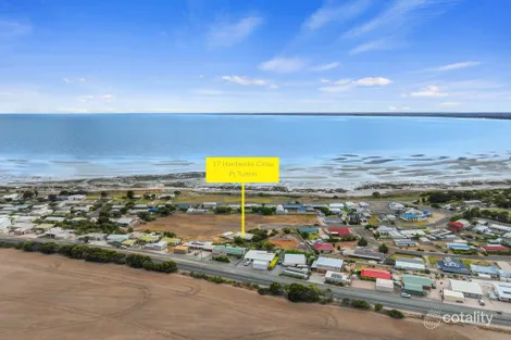 17 Hardwicke Cl, Point Turton, SA 5575