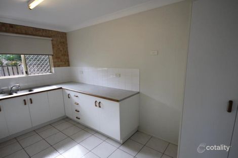 Property photo of 2/17 Stenlake Avenue Kawana QLD 4701