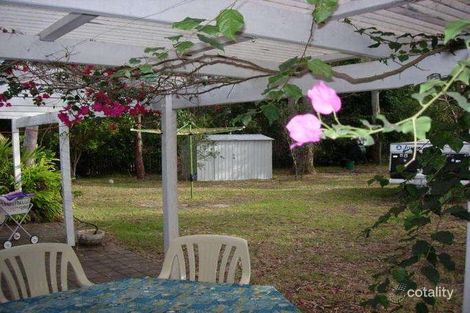 Property photo of 4 Gwen Close Emerald Beach NSW 2456