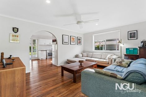 Property photo of 8 Glastonbury Drive Bethania QLD 4205