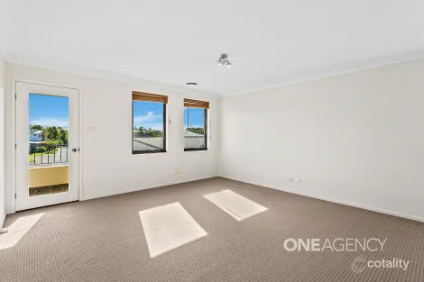 Property photo of 11 Green Crescent Shell Cove NSW 2529