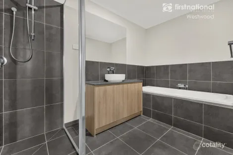 Property photo of 22 Woolspinner Crescent Wyndham Vale VIC 3024