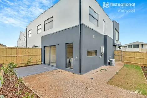 Property photo of 22 Woolspinner Crescent Wyndham Vale VIC 3024