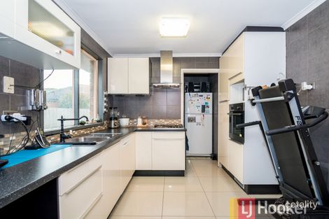 Property photo of 60 Strong Drive Hampton Park VIC 3976