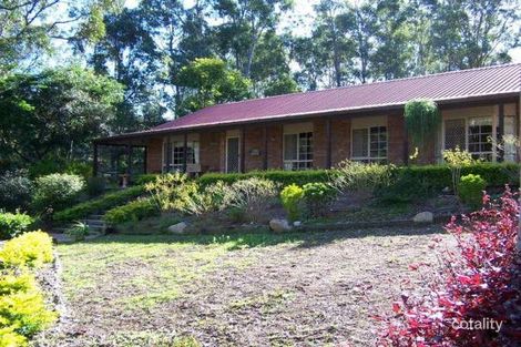 Property photo of 28 Montego Court Eatons Hill QLD 4037